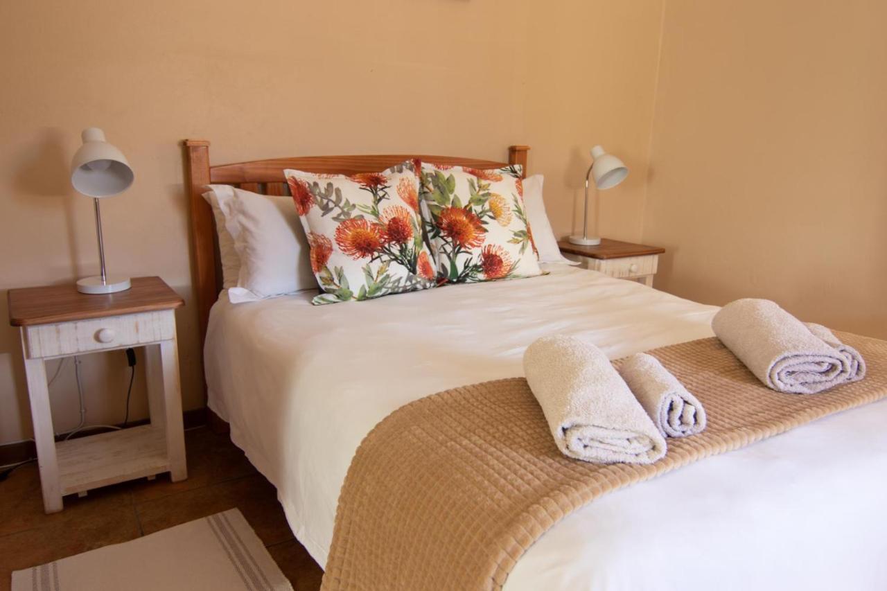 Op-die-Berg Kunje Guesthouse מראה חיצוני תמונה