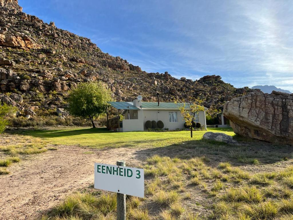 Op-die-Berg Kunje Guesthouse מראה חיצוני תמונה