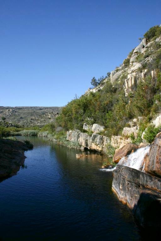 Op-die-Berg Kunje Guesthouse מראה חיצוני תמונה